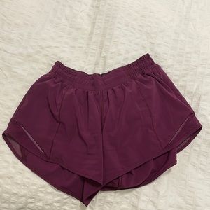 Lululemon cassis hotty hot